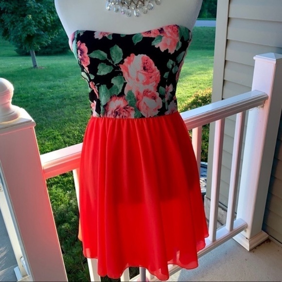 NWOT Filly Flair Floral Sheath Strapless Dress - Picture 5 of 8